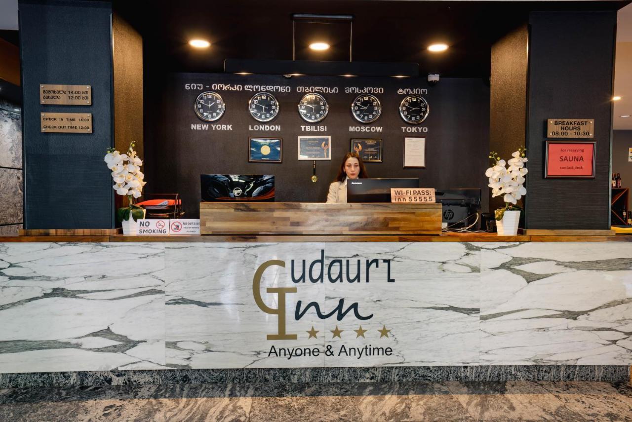 Gudauri Inn Eksteriør billede Gudaurl Inn